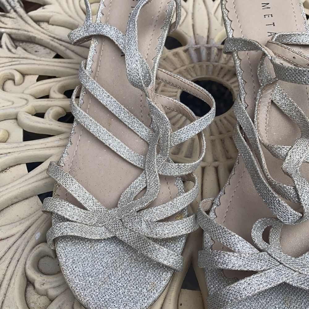Metaphor glitter sandals sz. 6.5 - Picture 2 of 4